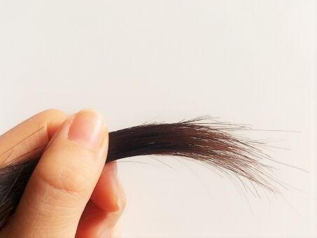 直毛とくせ毛の違いって？髪のハネ・うねりの対処法を伝授！