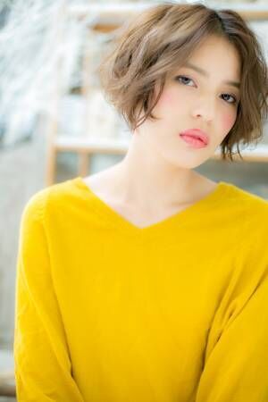 前下がりの大人可愛いヘアカタログ5選！王道シルエットで誰でも小顔になれちゃいます♥