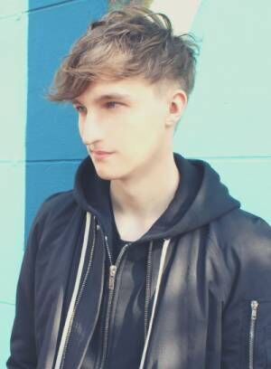 ビジネス的な髪型でも外国人風なら他と差を付けられる ウーマンエキサイト 4 4