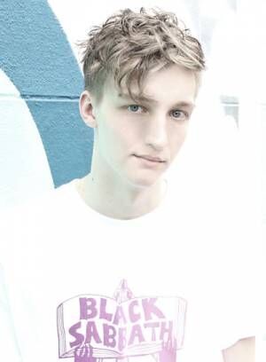 バーバースタイルに飽きてしまった方必見 美容室でできるアレンジバーバースタイル特集 ウーマンエキサイト 2 5