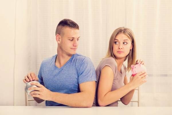 既婚者に聞いた 結婚前にお互いの貯金額は明かすべき 19年10月23日 ウーマンエキサイト 1 2