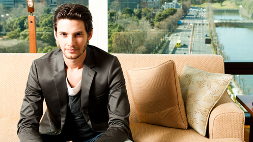 ベン・バーンズ インタビュー 「王になるのは全ての男の夢だろう？（笑）」