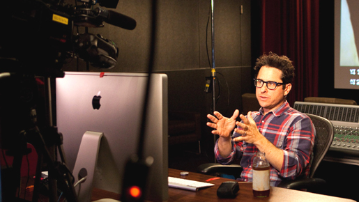 J.J.エイブラムスがネット会見で一瞬映る謎の生物に言及「いっぱい出てくるよ！」