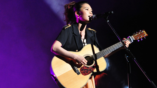 YUIがサプライズで登場し『パラキス』主題歌熱唱！