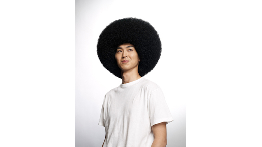 松田翔太が衝撃の巨大アフロ姿を披露！