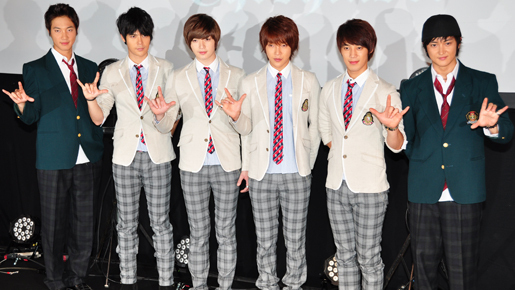 「超新星」が主演映画で18歳の高校生に変身！　デートのときの素顔を披露？