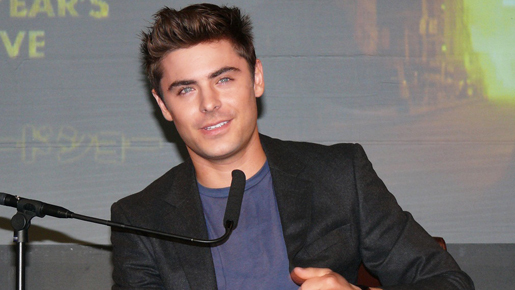 ザック・エフロン“ふぞろいの靴下”をお茶目に弁解、母性本能をくすぐる