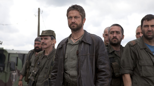 ジェラルド・バトラー、サーフィン映画の撮影中に大波にさらわれ危機一髪