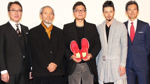 オダギリジョー、ジェギュ監督にサプライズで贈り物するも「色違いで持ってます…」