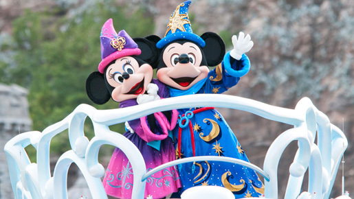 ミッキーが舞い、光があふれ出す　東京ディズニーシーの10年間を凝縮したDVD発売