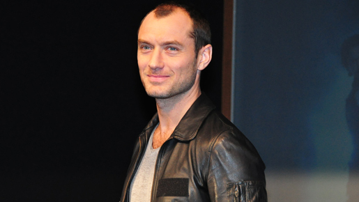 ジュード・ロウ、ダウニーJr.から男児誕生を知らされず！「これで友情終わりだね」