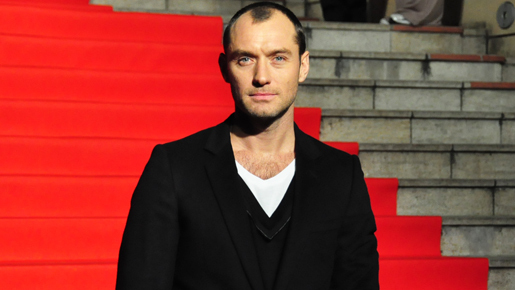 雪にも負けず！　ジュード・ロウにファン350人が大歓声