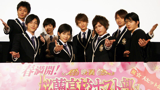 制服姿もこれで見納め!?　『桜蘭高校ホスト部』初日に部員が勢揃い