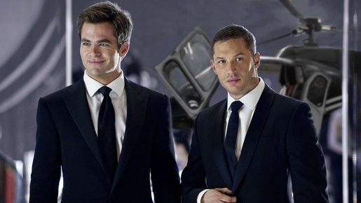 これがCIAの本気！　恋をめぐる『ブラック＆ホワイト』“やり過ぎ”映像が到着