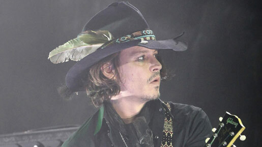 ジョニー・デップ、親友のコンサート会場で近くに居合わせた女性から訴えられる