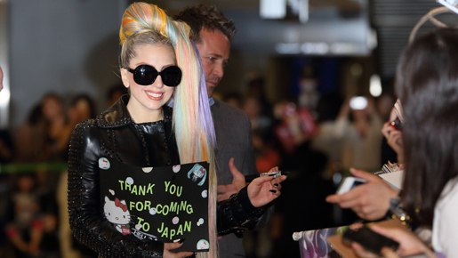 ガガ様、ファンのためにSNSサイト「ザ・リトル・モンスターズ」を立ち上げ！