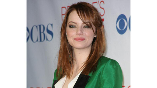 エマ・ストーンが人気ドラマ「iCarly」に熱狂的なファンの役でカメオ出演！