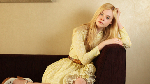 エル・ファニング インタビュー　ファッション大好き、洋服は姉・ダコタから盗む!?