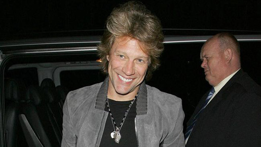 ジョン・ボン・ジョヴィ、女性問題支援ブランドと2種類の香水を発表！