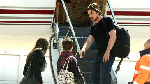 『ダークナイト　ライジング』キャストが帰国の途に　C・ベイルが声明を発表