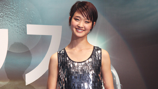 剛力彩芽、“本名の起源”に興味津々「全国に12世帯しかない」