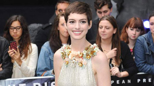 オバマ大統領、キャットウーマン役のアン・ハサウェイを「一番」と大絶賛！