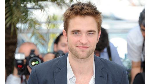 傷心のロバート・パティンソン、アンドリュー・ガーフィールドの“元カノ”と急接近!?