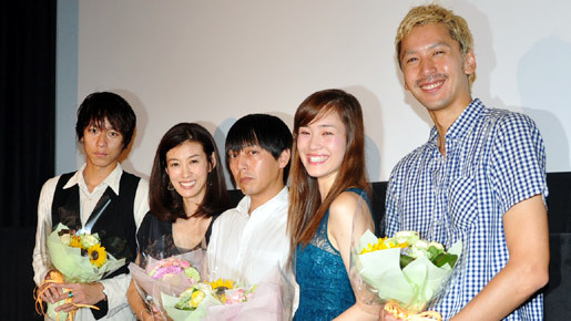 スネオヘアーのボケに、ともさかりえがツッコミ！　舞台挨拶でほぼ夫婦漫才