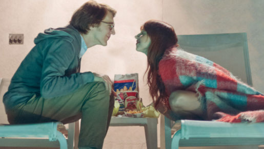 小説に書いた理想の女の子が、目の前に現れたら？　『ルビー・スパークス』予告編解禁