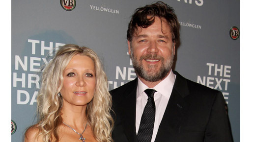 ラッセル・クロウ、離婚後初めてファンのメッセージにツイッターで返答