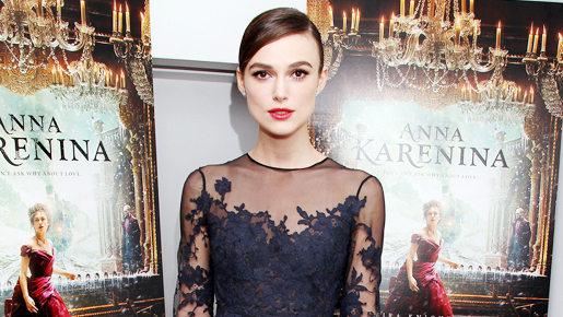 キーラ・ナイトレイ、雑誌表紙でトップレスに　「胸を見せるのに抵抗はないわ」