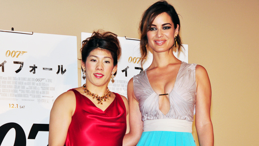 ボンドガールと世界最強の吉田沙保里がセクシー対決!?