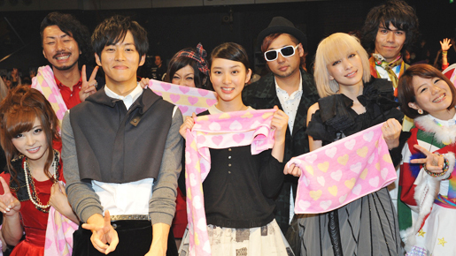 武井咲＆松坂桃李、中島美嘉の生歌に大興奮！　中学時代の甘酸っぱい恋バナも披露