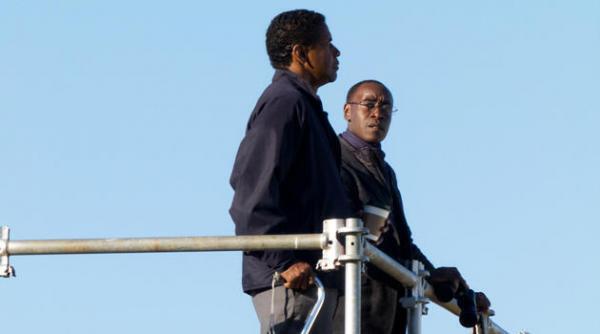 GG賞主演男優賞ノミネート『フライト』デンゼル・ワシントンが豪華キャストと名優対決