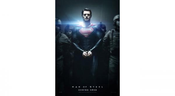スーパーマンが逮捕!?『マン・オブ・スティール』衝撃のポスター・ビジュアルが解禁に