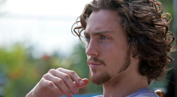 オリバー・ストーンに尋問されマジギレ？『野蛮なやつら／SAVAGES』特別映像が公開に