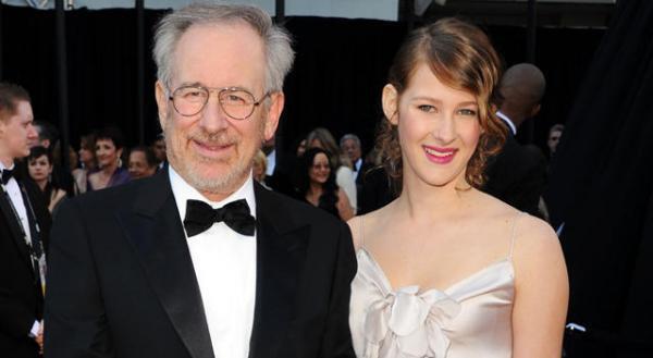 スピルバーグ監督の愛娘、ニコール・リッチーのファッション・ブランドの顔に