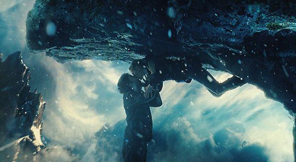 キルスティン・ダンストが“逆さまキス”に挑戦…『スパイダーマン』以来の人生2度目