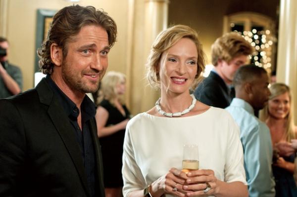 家族からは“戦力外”…ジェラルド・バトラーがモテモテの元サッカー選手に