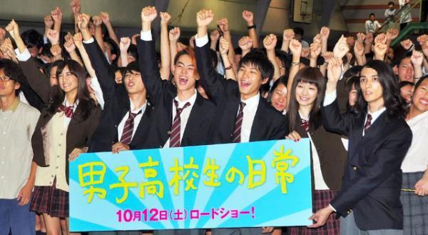 菅田将暉、山本美月らが高校の文化祭来場で騒然！