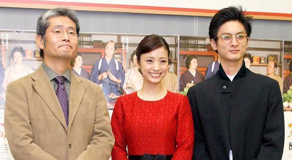 上戸彩、『武士の献立』ロケ地・石川県で会見「景色と食材を堪能してほしい」