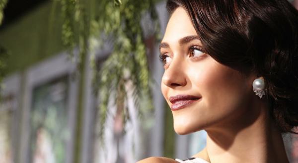 美女エミー・ロッサム、久々の新作は“魔性の女”…『ビューティフル・クリーチャーズ』