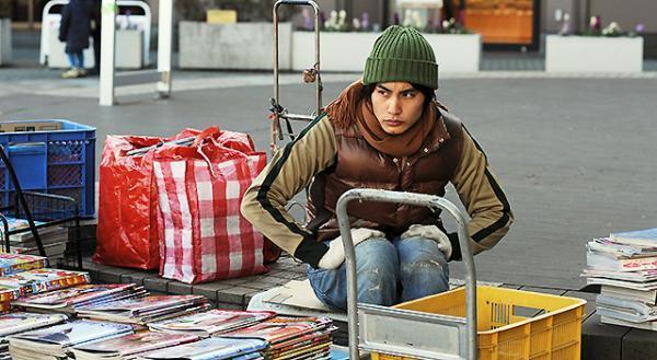 中村蒼、ホストからホームレスまで七変化！山本美月はホストにハマって…映画『東京難民』