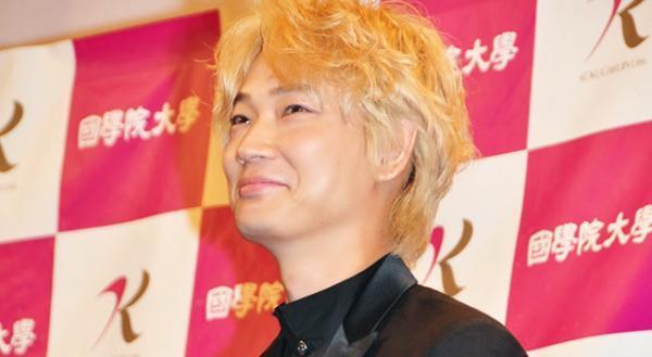 綾野剛、箱根駅伝出場の國學院大学訪問に心浮き立つ！