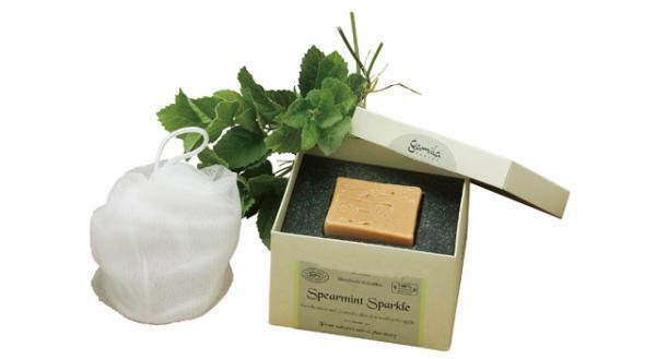 「ガミラシークレット」の極上泡パックで、夏の毛穴引き締め＆テカリを防止！