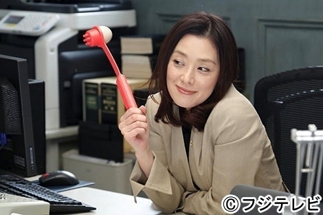 「HERO」旧メンバー・大塚寧々、懐かしの城西支部でキムタクと再会！