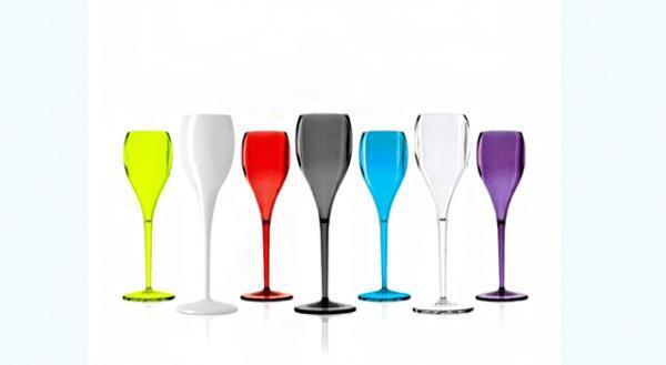 「イタレッセ」、今年のテーマは「Join the family」…新色＆新素材登場