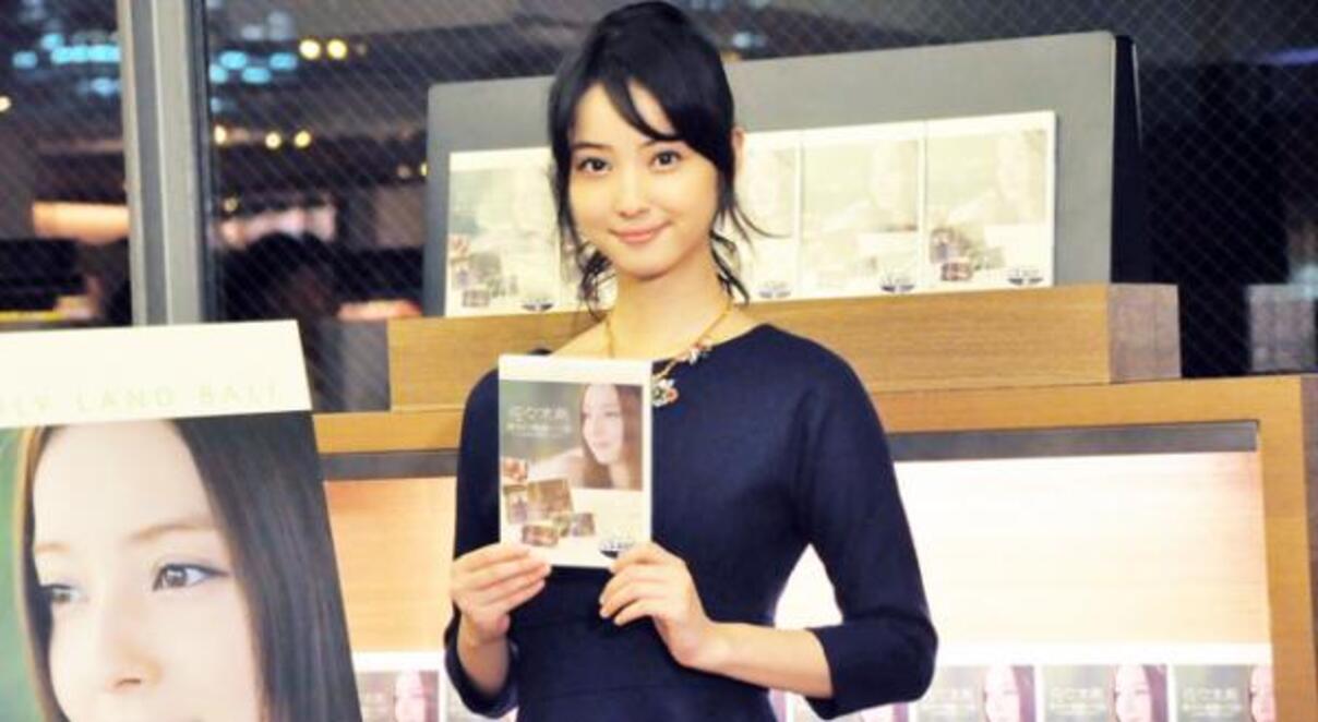 佐々木希 バリ島で素の自分全開 真剣過ぎて引くかも でも好きになってくれたら最高 14年10月1日 ウーマンエキサイト 1 2