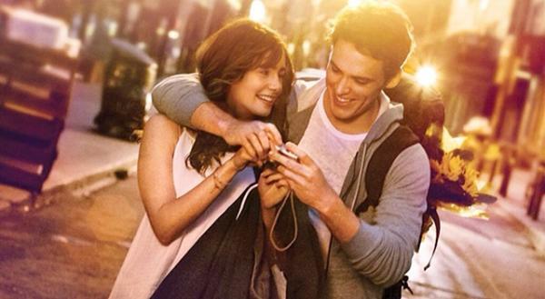 【予告編】リリー・コリンズ、幼なじみと12年間すれ違う恋に…『あと1センチの恋』