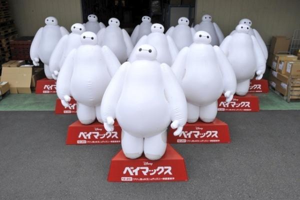 “フワぷに”ボディが触れる!?　『ベイマックス』300体が続々来日！